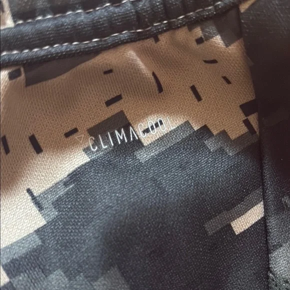 Adidas Camo Pants with Neon Orange accents. Boys size large - Picture 5 of 7